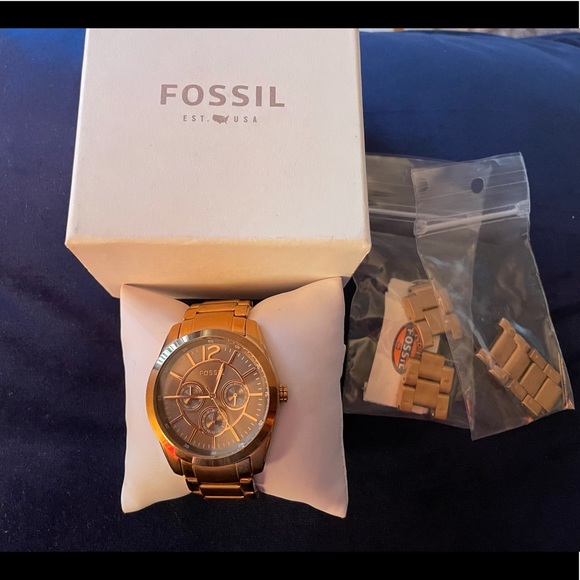 Watch - Picture 4 of 4